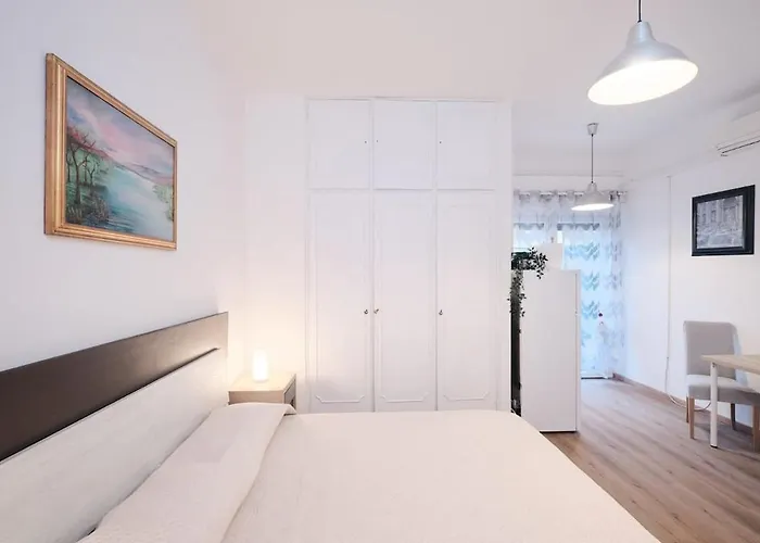 Tuscolana White דירה